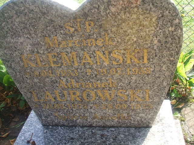 Grób Adrian Laurowski
