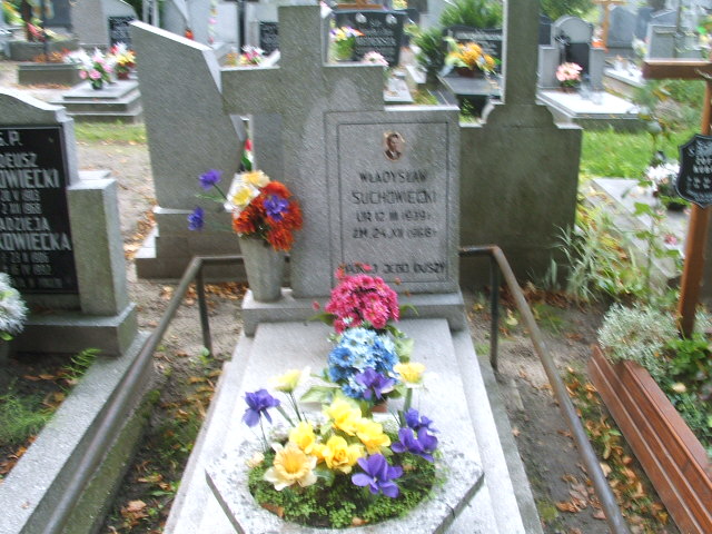 Grób Władysław Suchowiecki