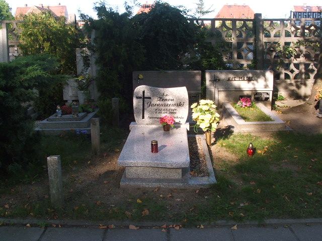 Grób Zenon Jarnuszewski