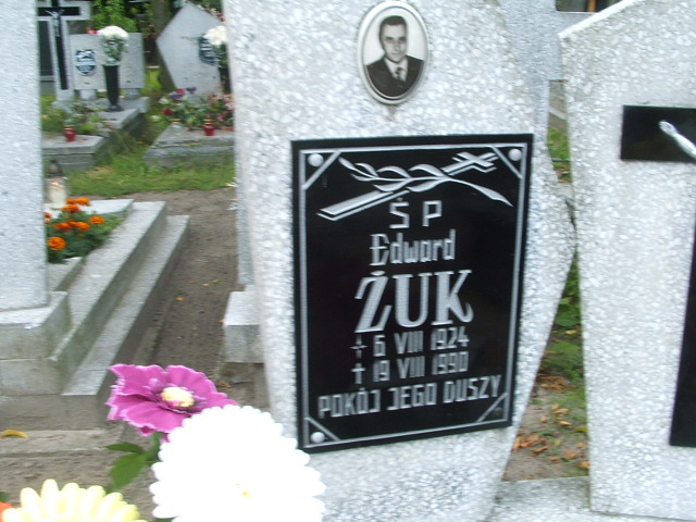 Grób Edward Żuk