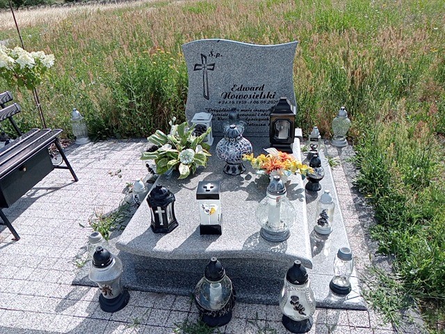 Grób Edward Nowosielski