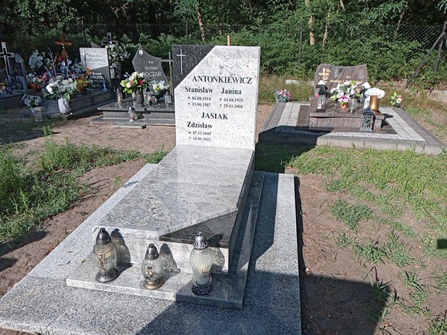Grób Stanisław Antonkiewicz